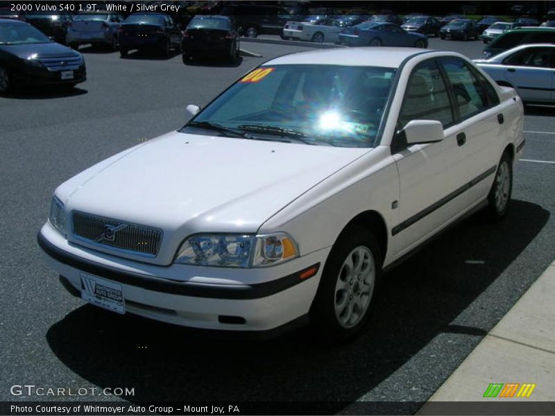White / Silver Grey 2000 Volvo S40 1.9T