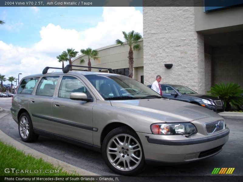 Ash Gold Metallic / Taupe 2004 Volvo V70 2.5T