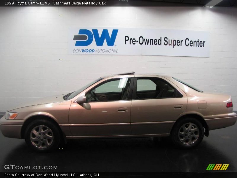 Cashmere Beige Metallic / Oak 1999 Toyota Camry LE V6
