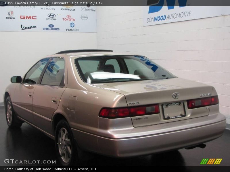 Cashmere Beige Metallic / Oak 1999 Toyota Camry LE V6
