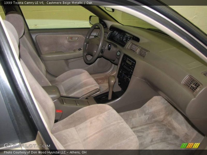 Cashmere Beige Metallic / Oak 1999 Toyota Camry LE V6