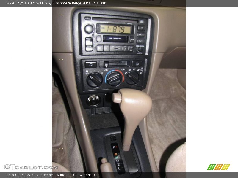 Cashmere Beige Metallic / Oak 1999 Toyota Camry LE V6