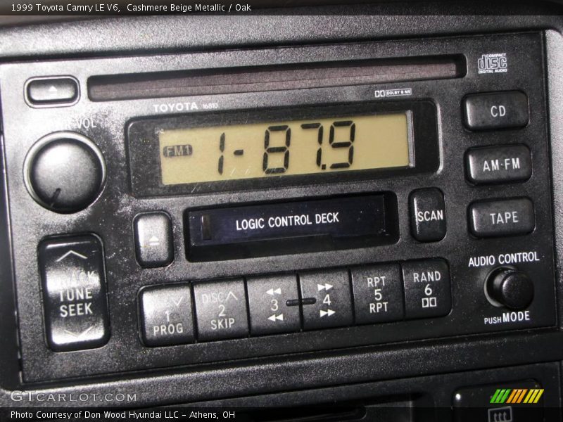 Cashmere Beige Metallic / Oak 1999 Toyota Camry LE V6