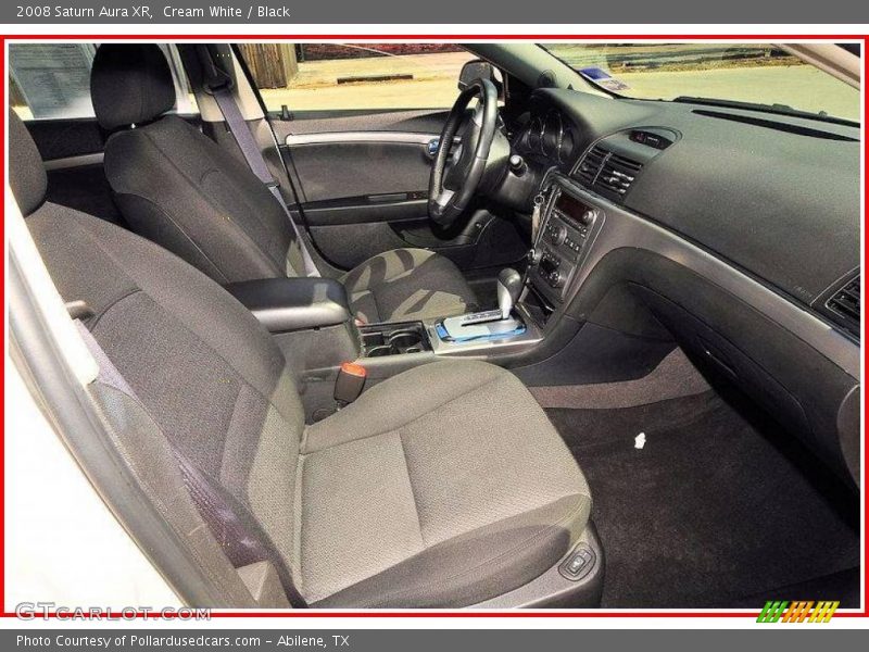 Cream White / Black 2008 Saturn Aura XR