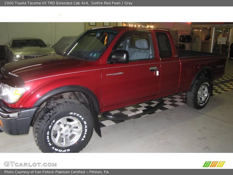 Sunfire Red Pearl / Gray 2000 Toyota Tacoma V6 TRD Extended Cab 4x4