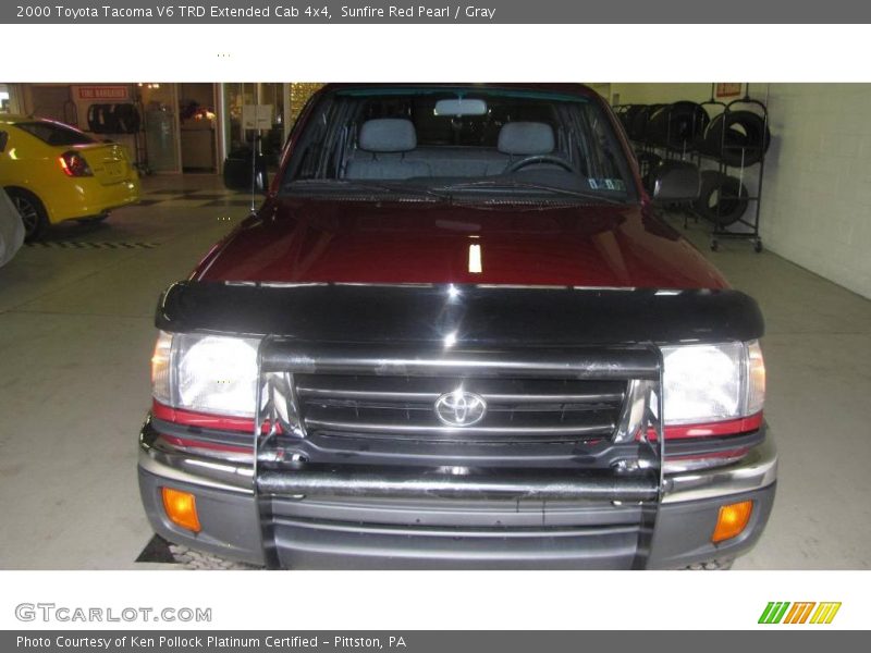 Sunfire Red Pearl / Gray 2000 Toyota Tacoma V6 TRD Extended Cab 4x4