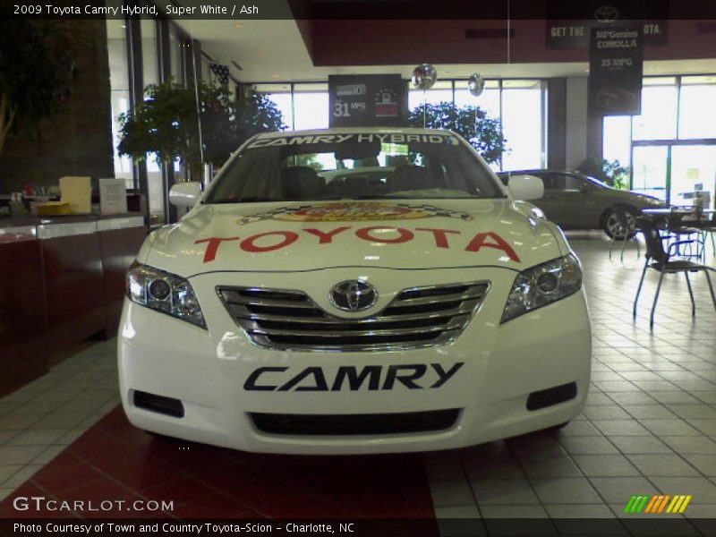 Super White / Ash 2009 Toyota Camry Hybrid