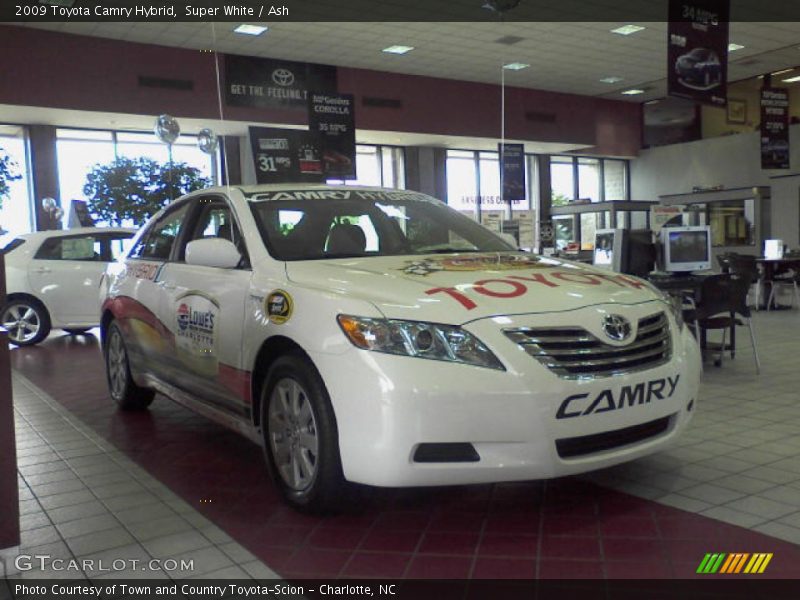 Super White / Ash 2009 Toyota Camry Hybrid