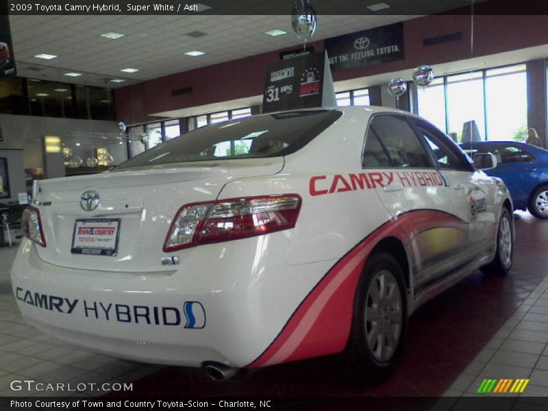 Super White / Ash 2009 Toyota Camry Hybrid