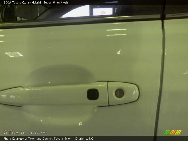 Super White / Ash 2009 Toyota Camry Hybrid