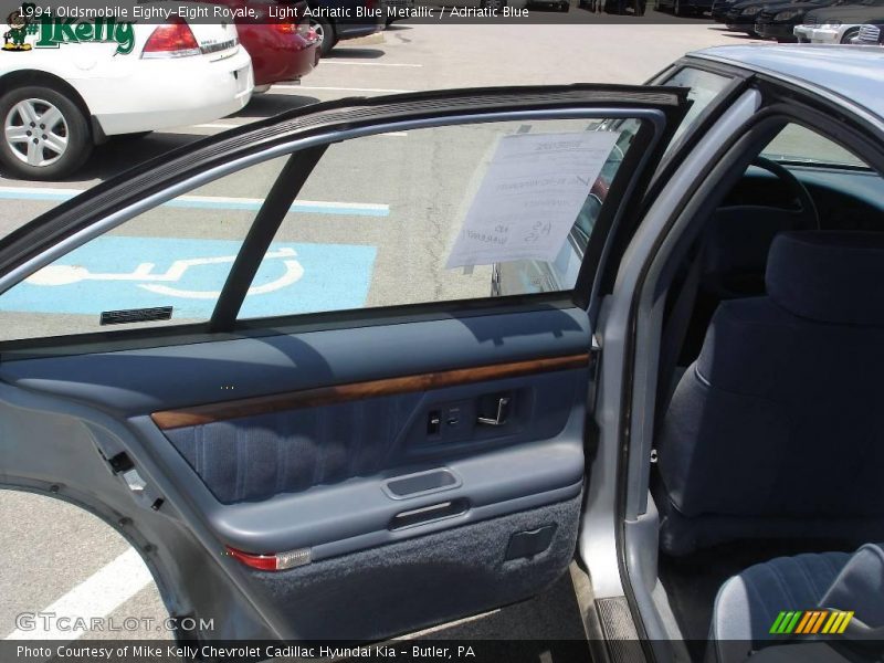 Light Adriatic Blue Metallic / Adriatic Blue 1994 Oldsmobile Eighty-Eight Royale