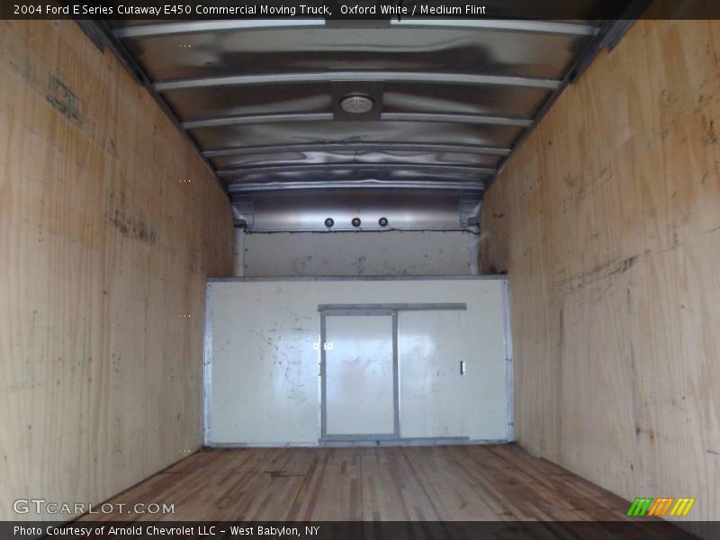 Oxford White / Medium Flint 2004 Ford E Series Cutaway E450 Commercial Moving Truck