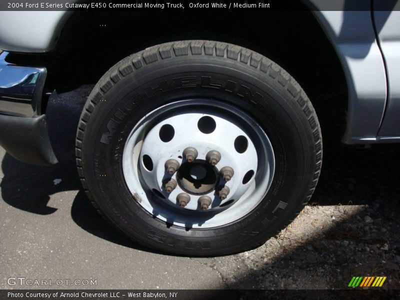 Oxford White / Medium Flint 2004 Ford E Series Cutaway E450 Commercial Moving Truck