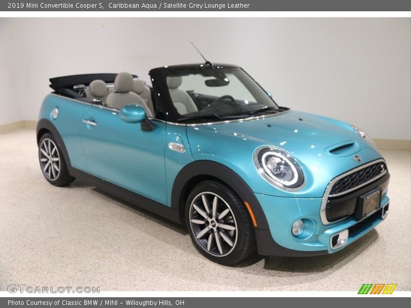 Front 3/4 View of 2019 Convertible Cooper S