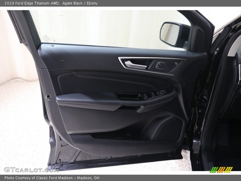 Agate Black / Ebony 2019 Ford Edge Titanium AWD