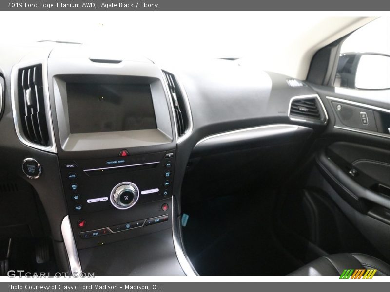 Agate Black / Ebony 2019 Ford Edge Titanium AWD