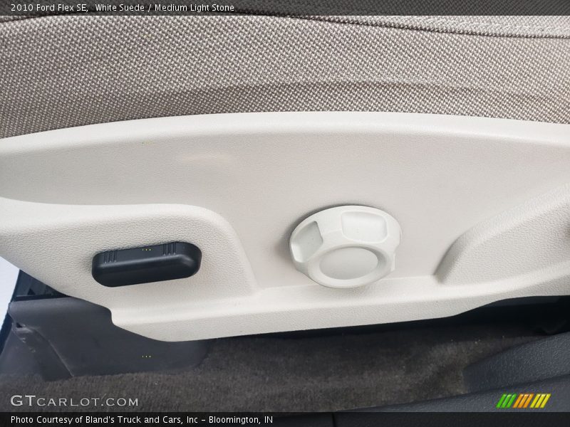 White Suede / Medium Light Stone 2010 Ford Flex SE