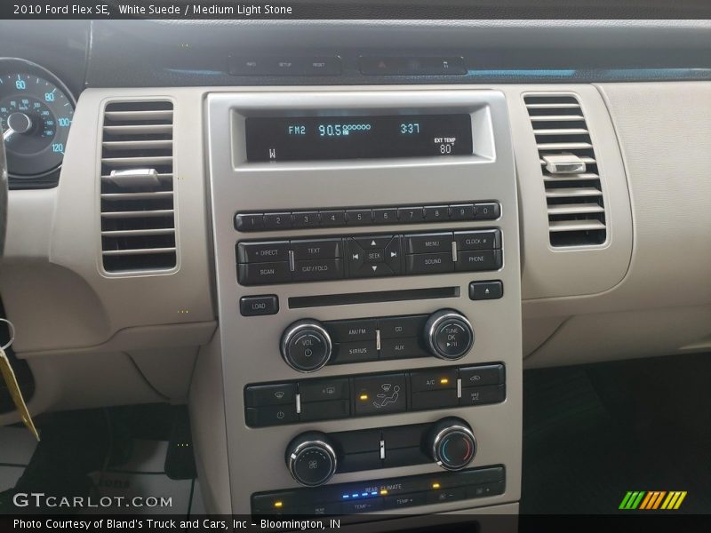 White Suede / Medium Light Stone 2010 Ford Flex SE