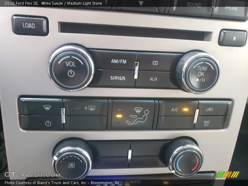 White Suede / Medium Light Stone 2010 Ford Flex SE