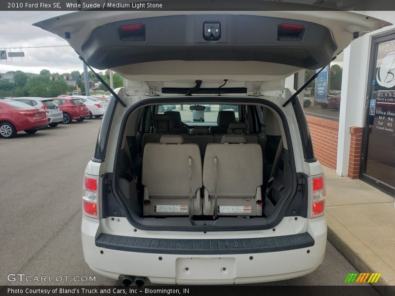 White Suede / Medium Light Stone 2010 Ford Flex SE