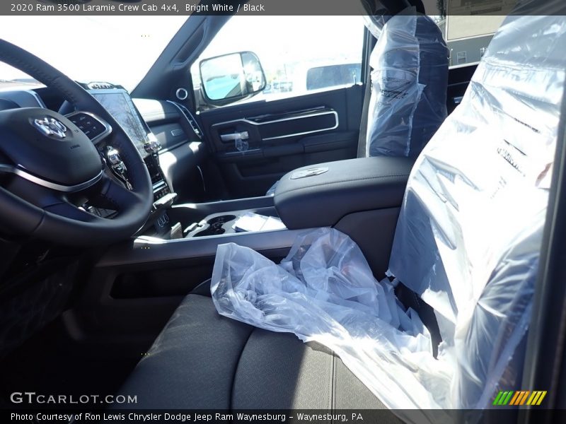 Bright White / Black 2020 Ram 3500 Laramie Crew Cab 4x4