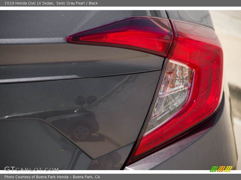 Sonic Gray Pearl / Black 2019 Honda Civic LX Sedan