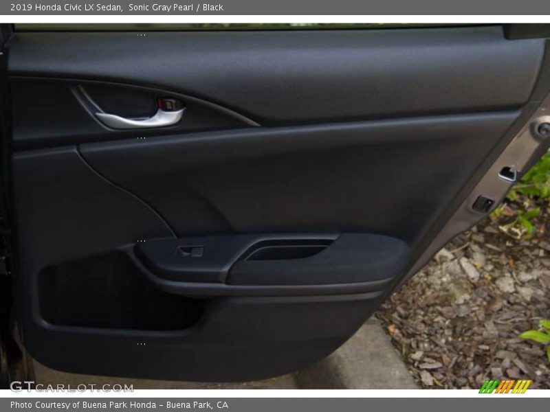 Sonic Gray Pearl / Black 2019 Honda Civic LX Sedan