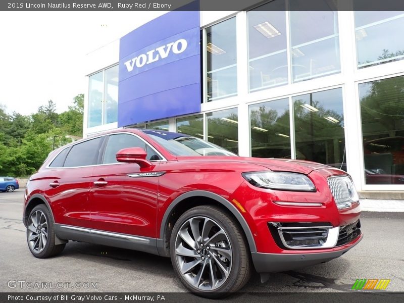 Front 3/4 View of 2019 Nautilus Reserve AWD