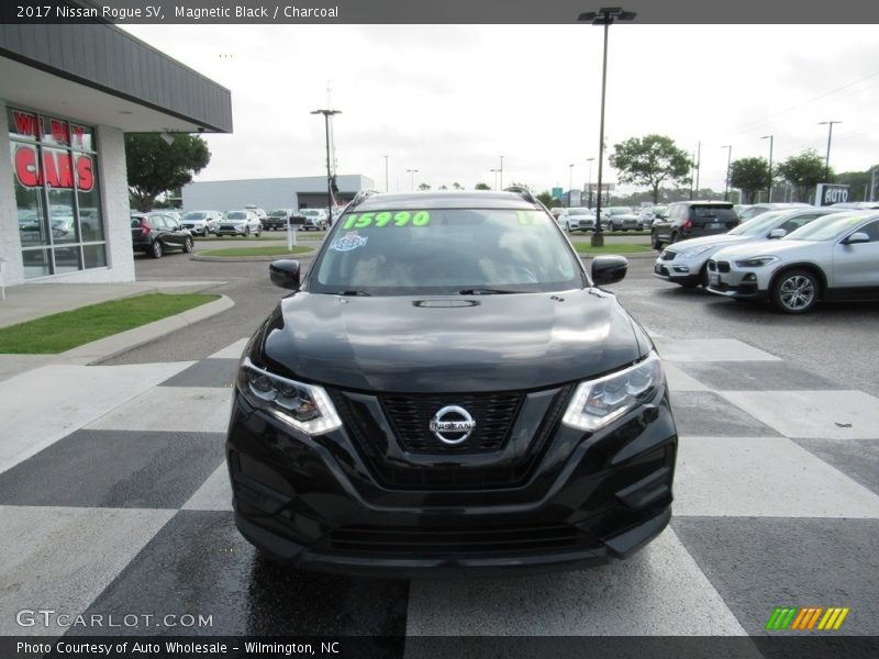 Magnetic Black / Charcoal 2017 Nissan Rogue SV