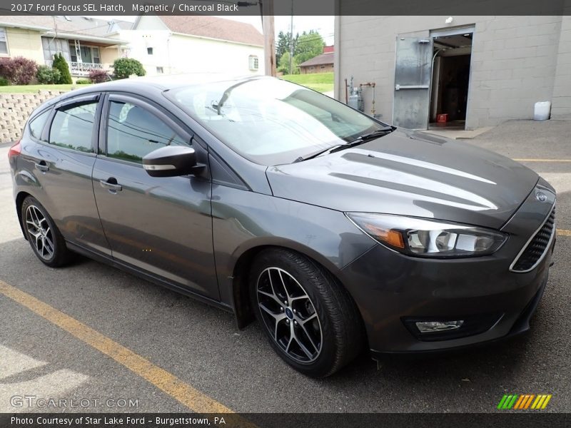 Magnetic / Charcoal Black 2017 Ford Focus SEL Hatch