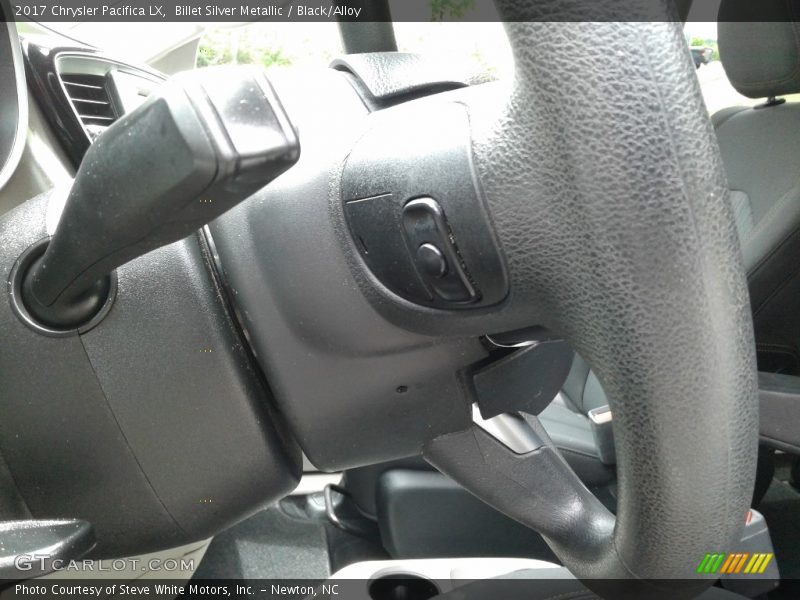 Billet Silver Metallic / Black/Alloy 2017 Chrysler Pacifica LX