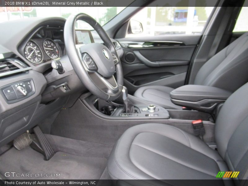 Mineral Grey Metallic / Black 2018 BMW X1 sDrive28i