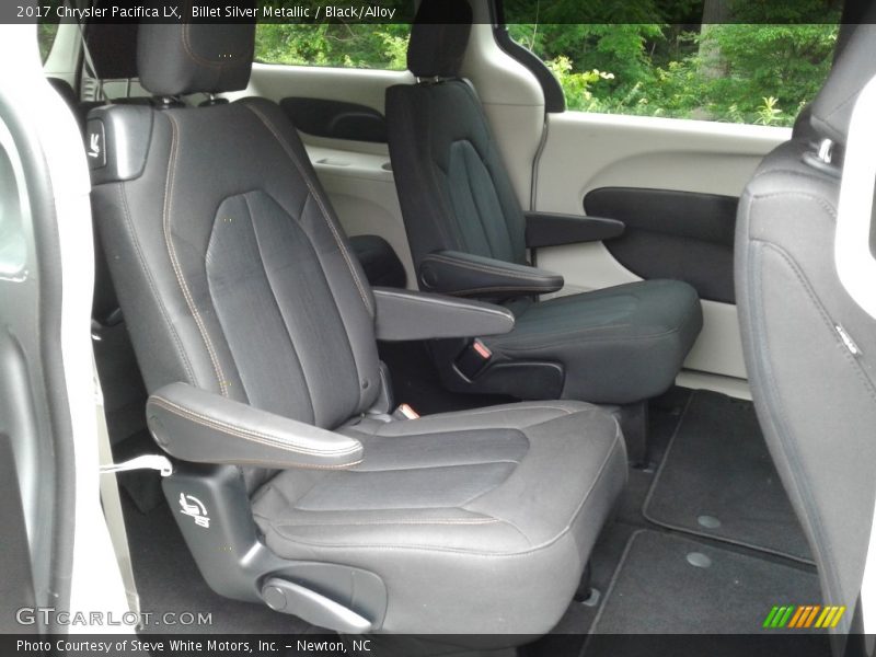 Billet Silver Metallic / Black/Alloy 2017 Chrysler Pacifica LX