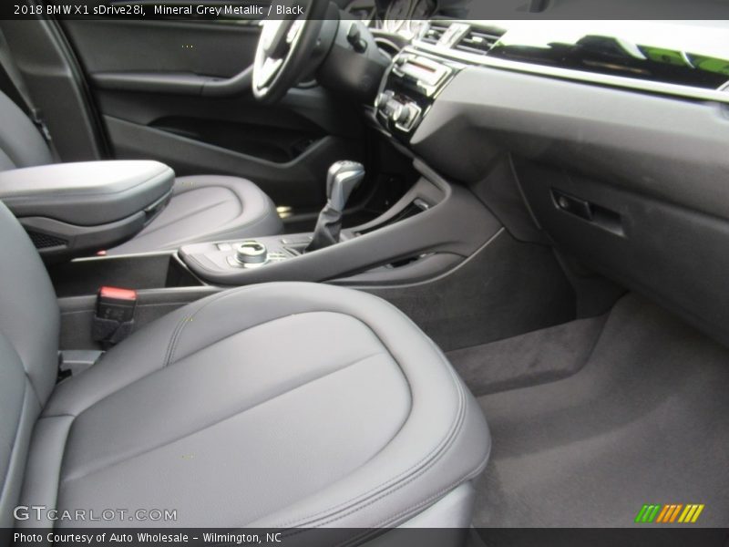 Mineral Grey Metallic / Black 2018 BMW X1 sDrive28i