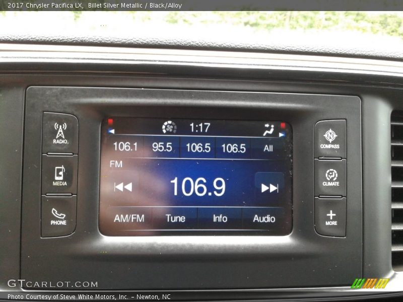 Billet Silver Metallic / Black/Alloy 2017 Chrysler Pacifica LX
