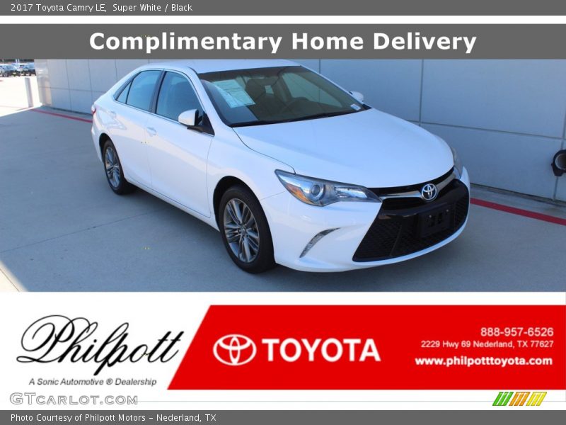 Super White / Black 2017 Toyota Camry LE