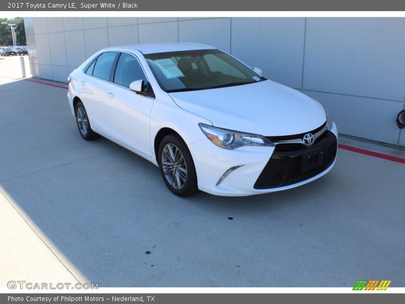 Super White / Black 2017 Toyota Camry LE