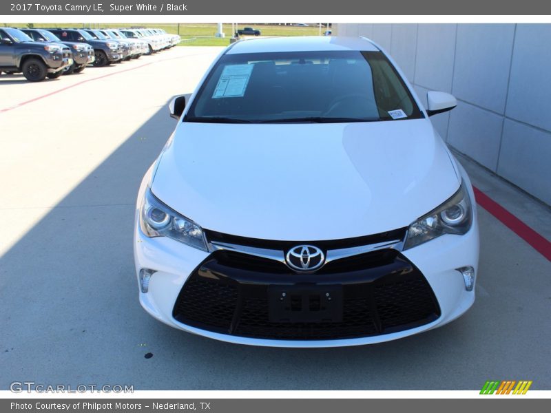 Super White / Black 2017 Toyota Camry LE