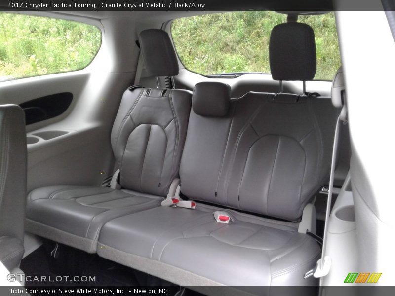 Granite Crystal Metallic / Black/Alloy 2017 Chrysler Pacifica Touring