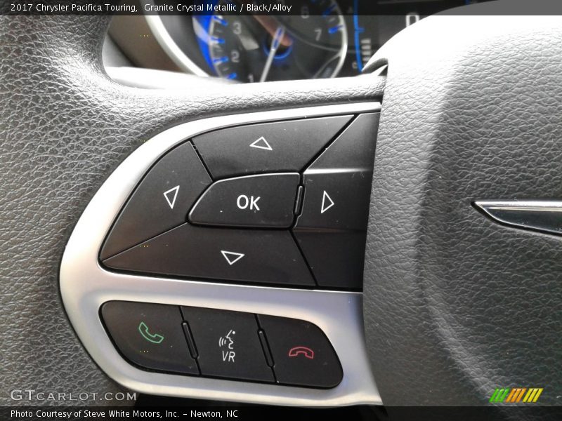 Granite Crystal Metallic / Black/Alloy 2017 Chrysler Pacifica Touring