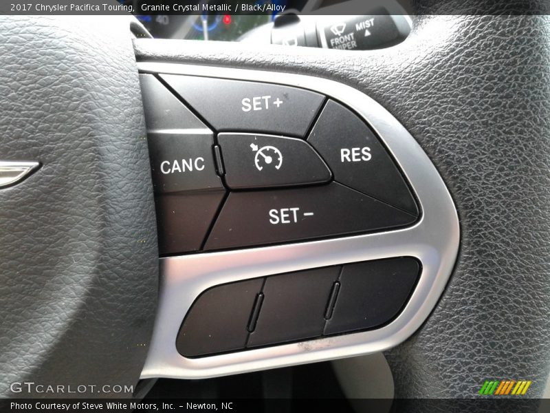 Granite Crystal Metallic / Black/Alloy 2017 Chrysler Pacifica Touring
