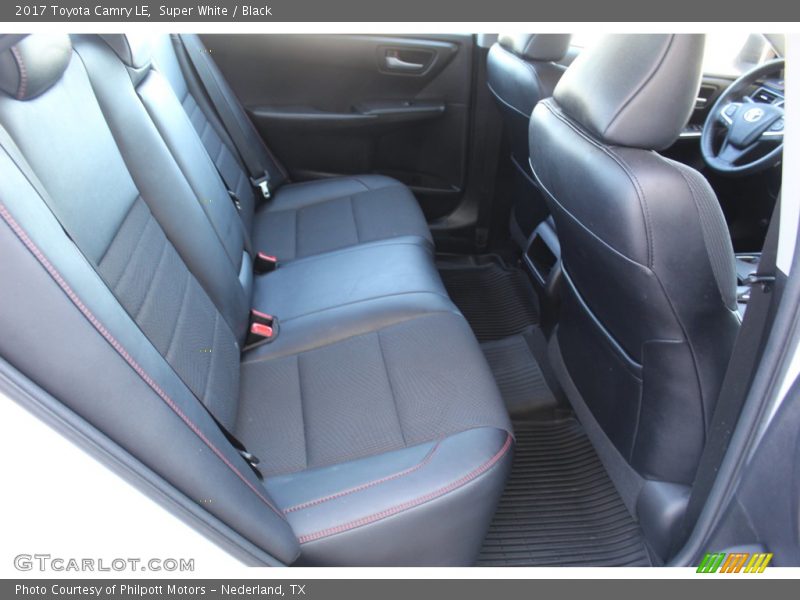 Super White / Black 2017 Toyota Camry LE