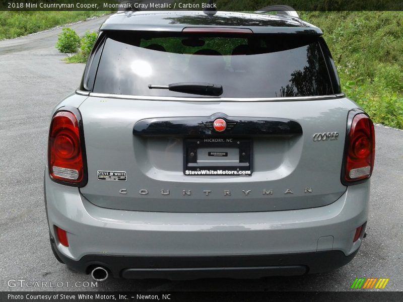 Moonwalk Gray Metallic / Carbon Black 2018 Mini Countryman Cooper