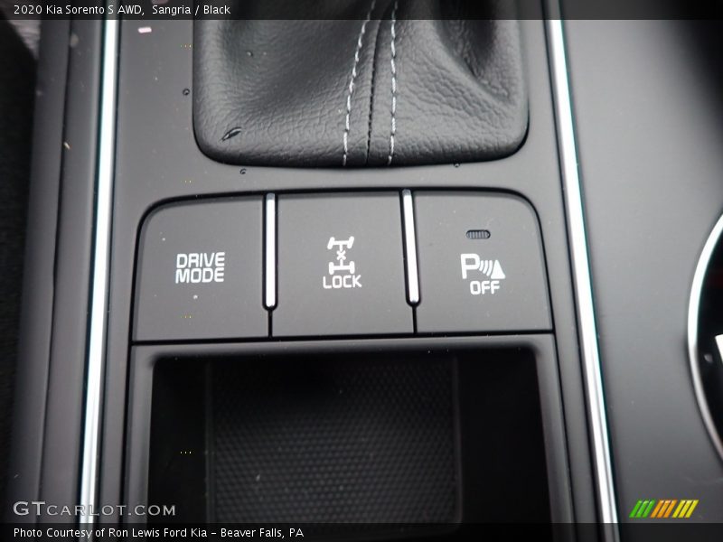 Sangria / Black 2020 Kia Sorento S AWD