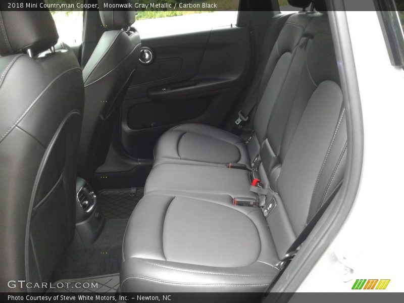 Moonwalk Gray Metallic / Carbon Black 2018 Mini Countryman Cooper
