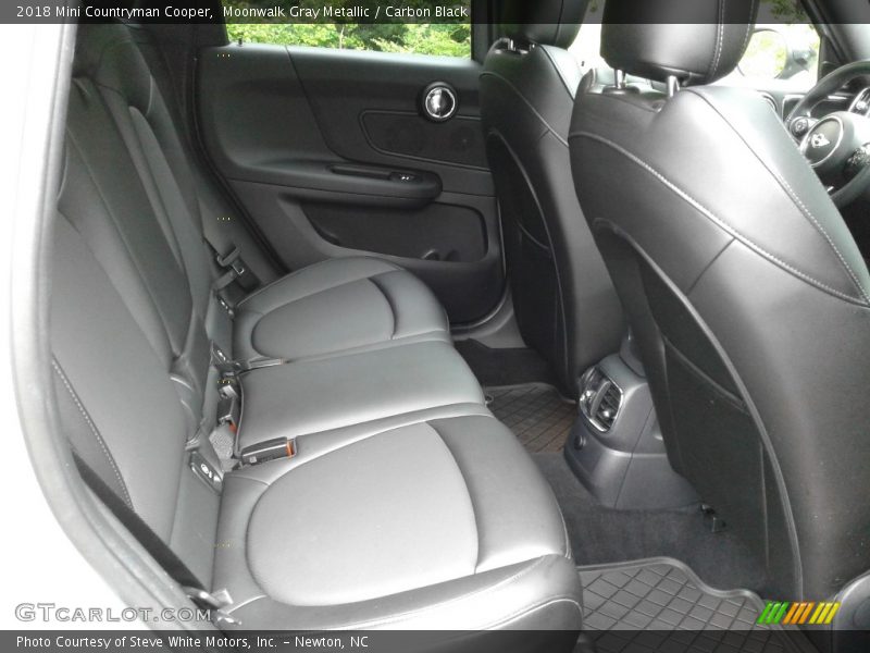 Moonwalk Gray Metallic / Carbon Black 2018 Mini Countryman Cooper