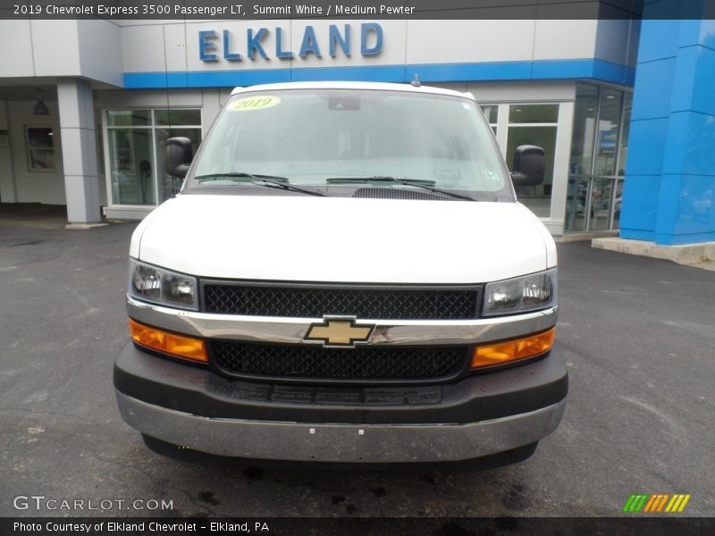 Summit White / Medium Pewter 2019 Chevrolet Express 3500 Passenger LT