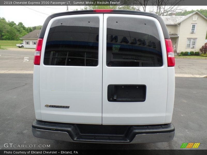 Summit White / Medium Pewter 2019 Chevrolet Express 3500 Passenger LT
