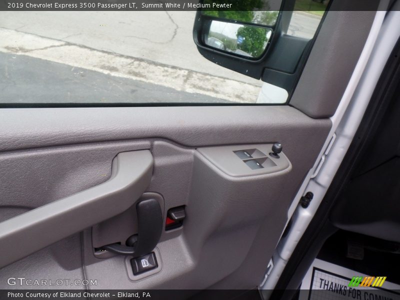 Summit White / Medium Pewter 2019 Chevrolet Express 3500 Passenger LT