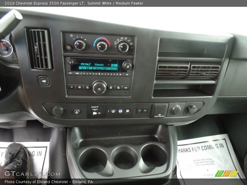 Summit White / Medium Pewter 2019 Chevrolet Express 3500 Passenger LT